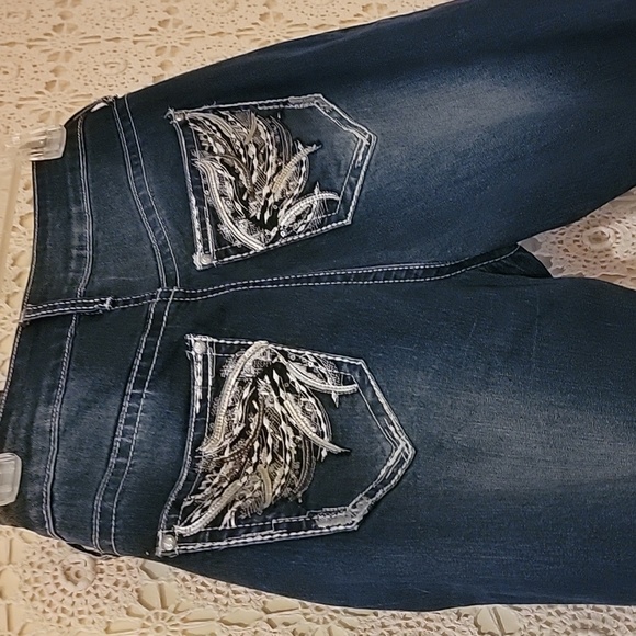 Woman's jeans - Picture 9 of 9